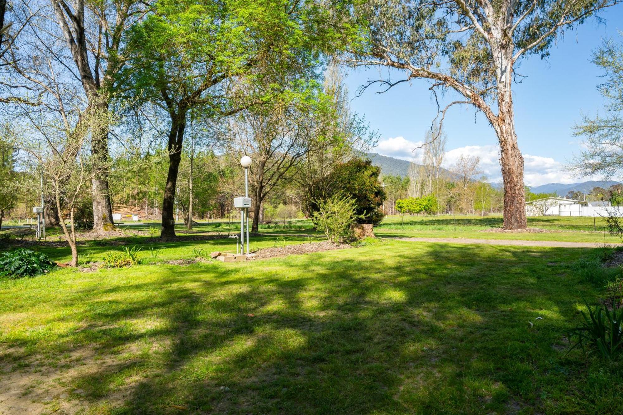 Bright Accommodation Park Exterior photo